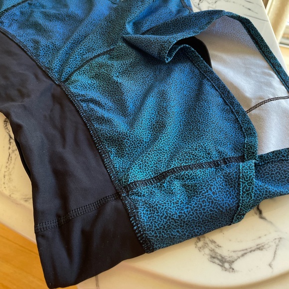 Lululemon speed up short size 2 - Picture 3 of 8